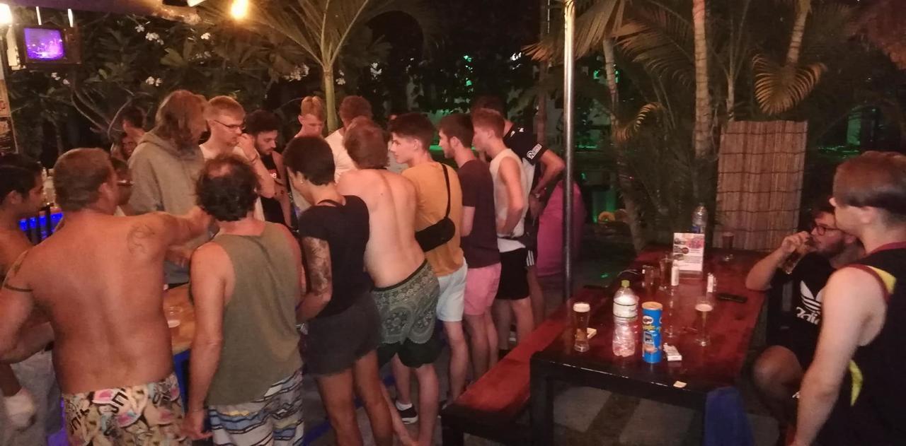 Yolo Hostel Сиемрип Экстерьер фото